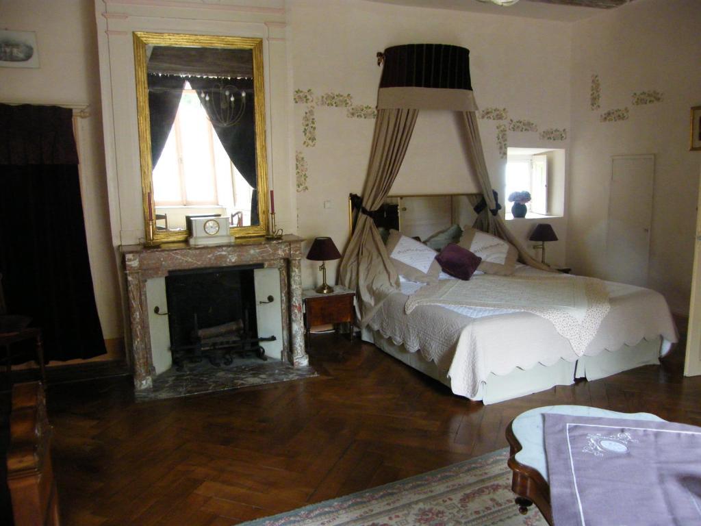 Chateau Des Martinanches Saint-Dier-d'Auvergne Bilik gambar